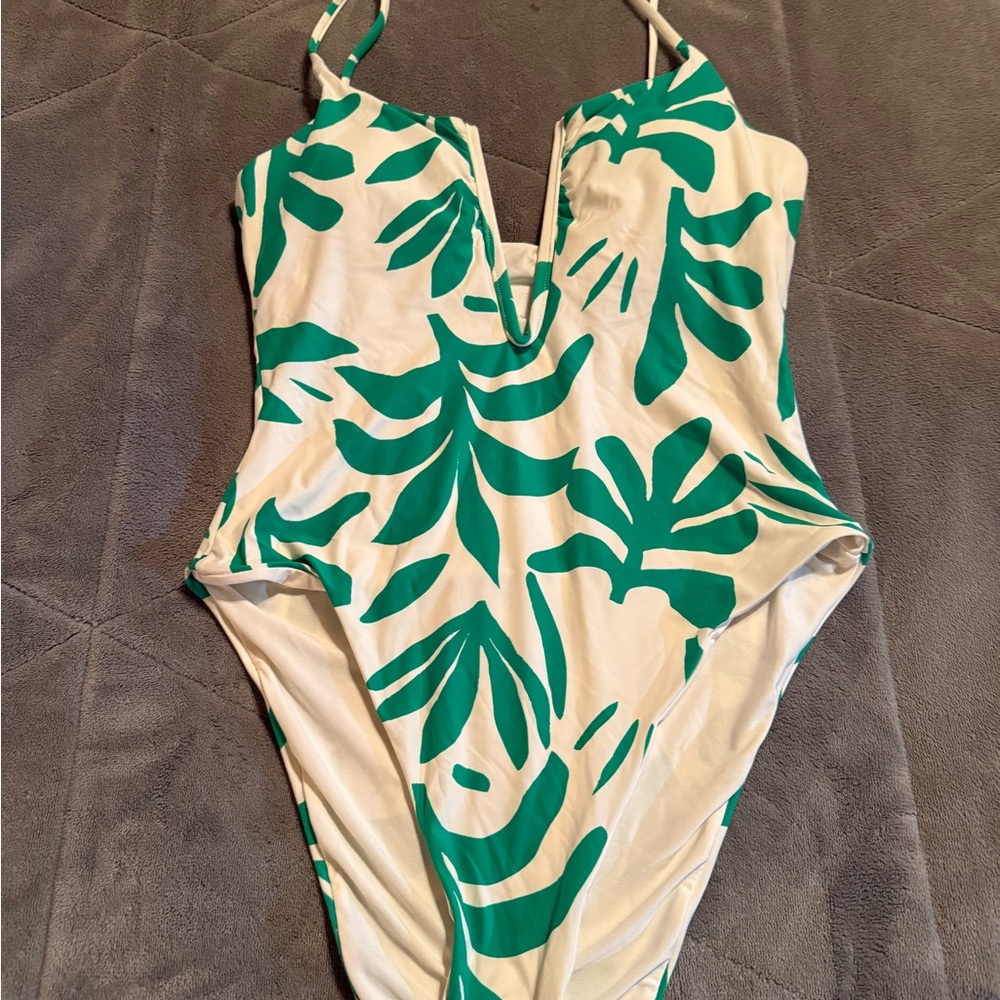 Green and White Leaf Print Swimsuit